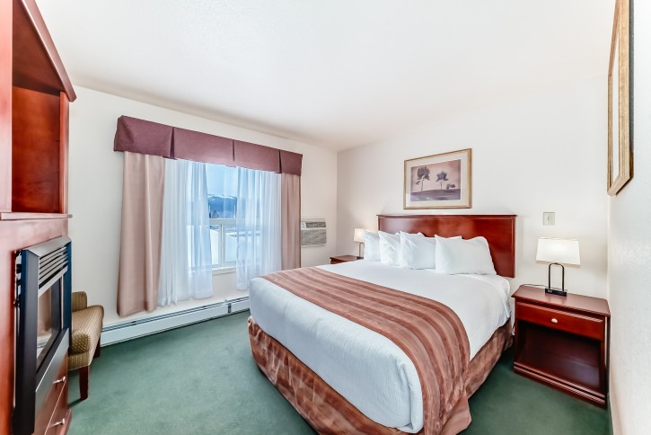 grande cache inn & suites executive business suite queen with pullout