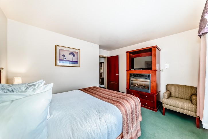 grande cache inn & suites executive business suite queen with pullout