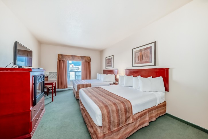 grande cache inn & suites standard double queen room