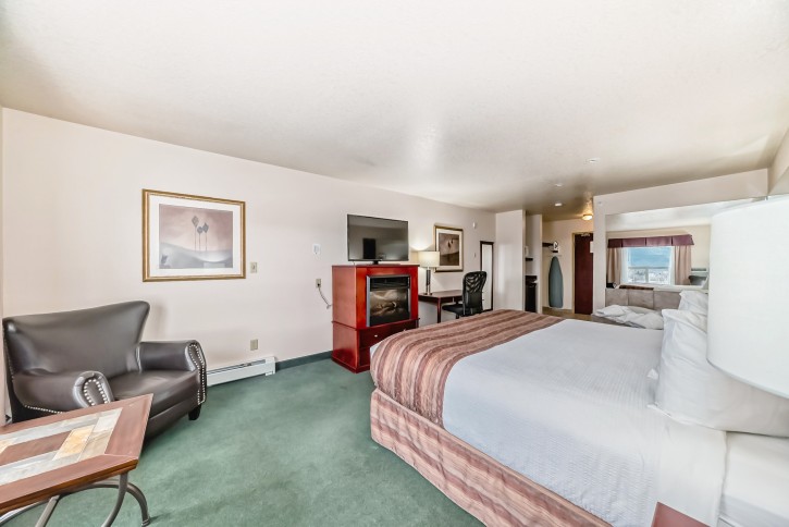 grande cache inn & suites king jacuzzi executive room