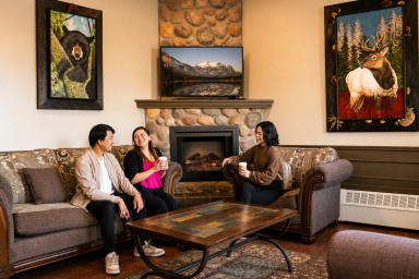 grande cache inn & suites lobby