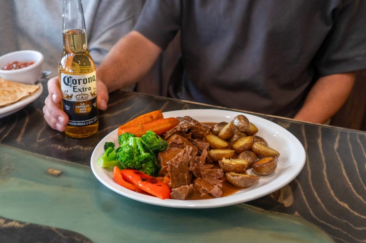 grande cache inn dining